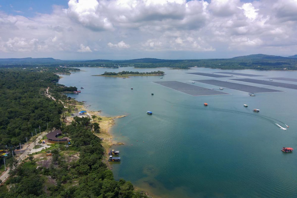 world-biggest-floating-solarcell-panel-in-thailand-high-angle-view-nature-walkway-sirindhorn